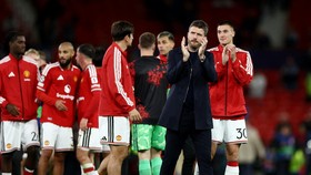 Soccer Football - UEFA Champions League - Manchester United v Sabah - Old Trafford, Manchester, Britain - September 10, 2026 Manchester United manager Michael Carrick applauds fans after the match Action Images via Reuters/Lee Smith