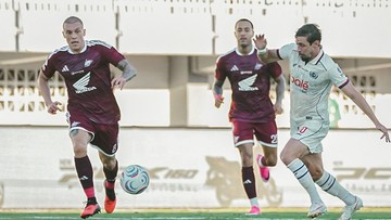Kabar Sport CNN Terbaru : Hasil Super League: Gol dari Tengah Lapangan, PSM vs Arema Imbang