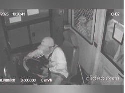 Sopir TransJ Ngerem Bikin Penumpang Jatuh Ternyata Hindari Motor Potong Jalur