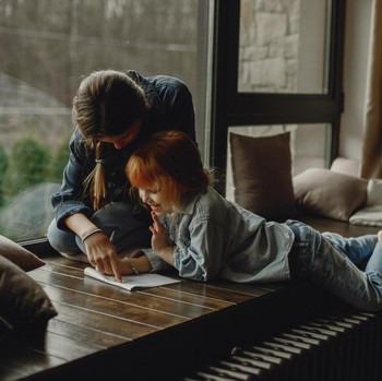 Menurut Psikolog, 3 Kebiasaan Ini Bisa Jadi Tanda Anak Punya Secure Attachment