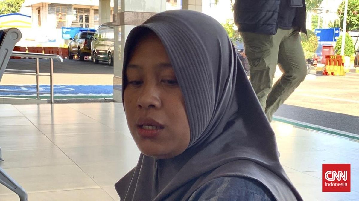 Tangis Istri Menanti Kabar Suami Usai Kapal Virgo Hilang di Laut Jawa