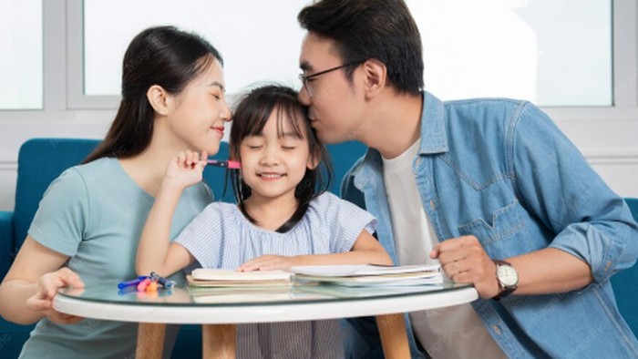 4 Tanda Anak Dididik dalam Keluarga yang Sehat