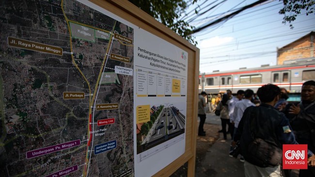 Gubernur DKI Jakarta Pramono Anung Wibowo menargetkan proyek pembangunan Akses Jalan Sejajar Rel di kawasan Pasar Minggu, Jaksel, rampung pada 2027.