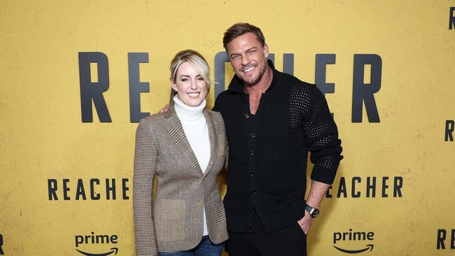 CULVER CITY, CALIFORNIA - DECEMBER 13: Catherine Ritchson and Alan Ritchson attend the red carpet and fan screening for Prime Video's "Reacher" Season Two at Culver Theater on December 13, 2023 in Culver City, California.   Randy Shropshire/Getty Ima
