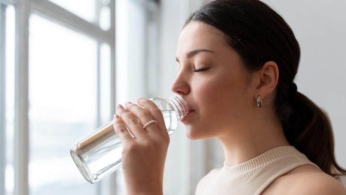 Efeknya Bagi Ginjal Jika Terlalu Banyak Minum