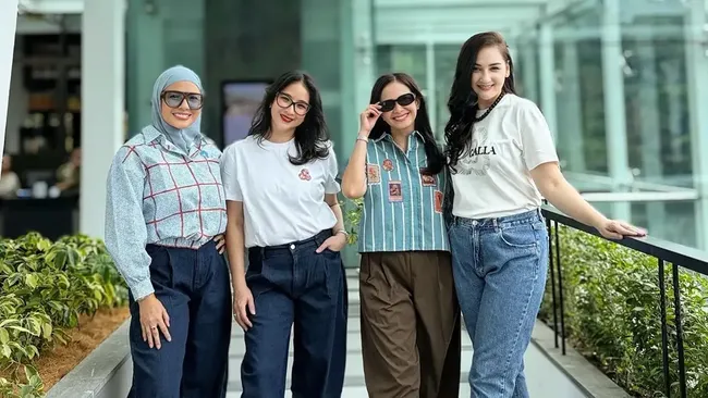 Keseruan Geng Mona Ratuliu hingga Meisya Siregar Girls Trip ke Bandung
