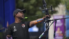 Atlet para panahan Indonesia, Kholidin saat tampil di kejuaraan Ahmedabad 2026 Hyundai World Archery Para Series di India, 5-10 September 2026. Indonesia berhasil meraih dua medali perak dan dua medali perunggu di kejuaraan ini. NPC INDONESIA