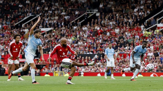Soccer Football - Premier League - Manchester United v Manchester City - Old Trafford, Manchester, Britain - September 13, 2026 Manchester United's Bryan Mbeumo shoots at goal Action Images via Reuters/Jason Cairnduff EDITORIAL USE ONLY. NO USE WITH
