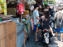 Biang Kerok Pedagang Tutup Kios di Pasar Nangka Bungur: Iuran Mencekik
