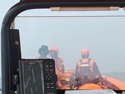 Pencarian Rombongan Jurnalis Hilang di Selat Sunda Terkendala Kabut