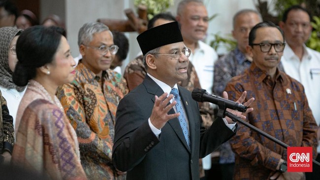 Presiden Prabowo Subianto menunjuk Suahasil Nazara sebagai Menteri Keuangan menggantikan Purbaya Yudhi Sadewa, Senin (14/9/2026). Suahasil sebelumnya menjabat sebagai Wakil Menteri Keuangan dan kini dipercaya memimpin Kementerian Keuangan dalam sisa 