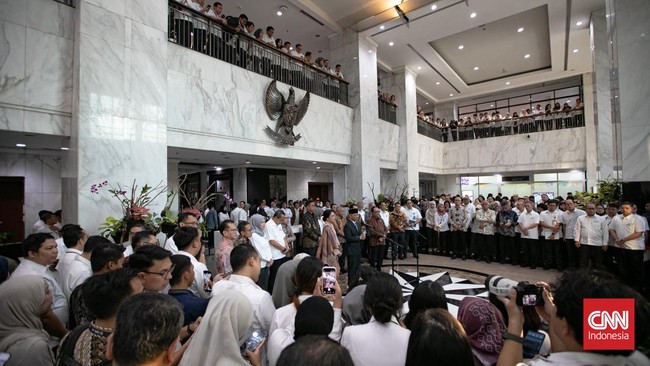 Presiden Prabowo Subianto menunjuk Suahasil Nazara sebagai Menteri Keuangan menggantikan Purbaya Yudhi Sadewa, Senin (14/9/2026). Suahasil sebelumnya menjabat sebagai Wakil Menteri Keuangan dan kini dipercaya memimpin Kementerian Keuangan dalam sisa