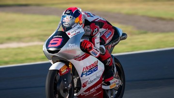 Berita Panas dari Dunia Sport CNN : Veda Ega Kejar Rekor Poin Ai Ogura di Moto3