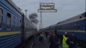 Detik-detik Drone Rusia Hantam Kereta Penumpang di Ukraina