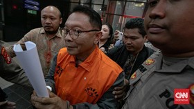 Komisi Pemberantasan Korupsi (KPK) menetapkan delapan orang tersangka terkait kasus dugaan korupsi yang dibongkar melalui Operasi Tangkap Tangan (OTT) di lingkungan Kementerian Agraria dan Tata Ruang/Badan Pertanahan Nasional (ATR/BPN). CNNIndonesia/