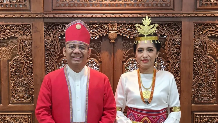 Menkeu Suahasil Nazara dan Istri