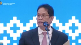 Mantan Menteri Keuangan Purbaya Yudhi Sadewa (kanan) saat acara Serah Terima Jabatan Menteri Keuangan di Gedung Juanda II, Kementerian Kuangan, Jakarta, Selasa (15/9/2026).