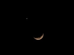 Bulan Sabit dan Venus Bersanding di Langit Indonesia, Fenomena Apa?