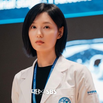 Tayang di Netflix, Drakor Doctor X yang Dibintangi Kim Ji Won Langsung Cetak Rating Dua Digit