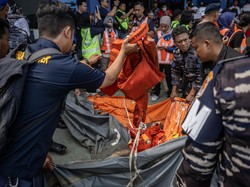 Doa Keluarga Korban Kapal Virgo Harap Keajaiban: Tak Ada yang Mustahil
