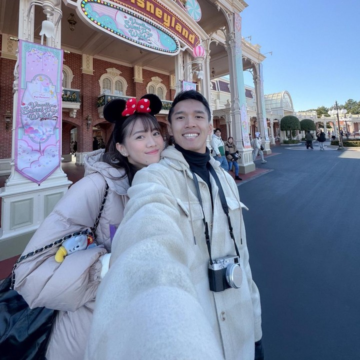 <p>Kebahagiaan tengah dirasakan&nbsp;pemain bulu&nbsp;tangkis Tanah Air, Jonatan Christie, yang genap berusia 29 tahun pada 15 September. Di hari ulang tahunnya, ia mendapat ucapan manis dari sang istri, Shania Junianatha. (Foto: Instagram @shanju)</p>