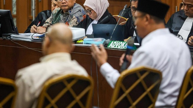 Di Sidang, Saksi Kunci Ungkap Penyerahan Uang Rp500 Juta ke Staf Yaqut