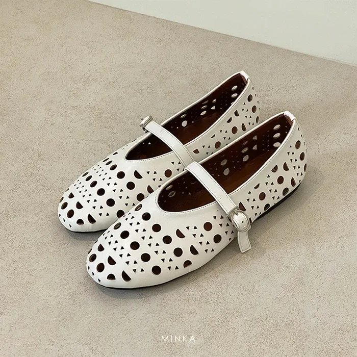 ALI Laser Cut Flatshoes (White)