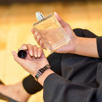 5 Alasan Aroma Parfum Cepat Hilang Meski Sudah Disemprot Banyak