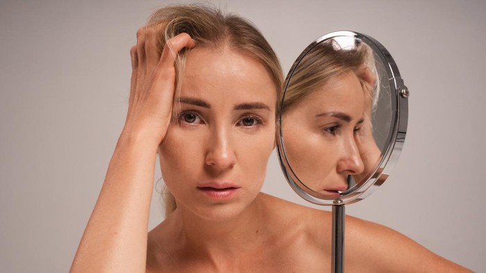 Segera Batasi, 6 Kebiasaan yang Diam-Diam Mempercepat Penuaan