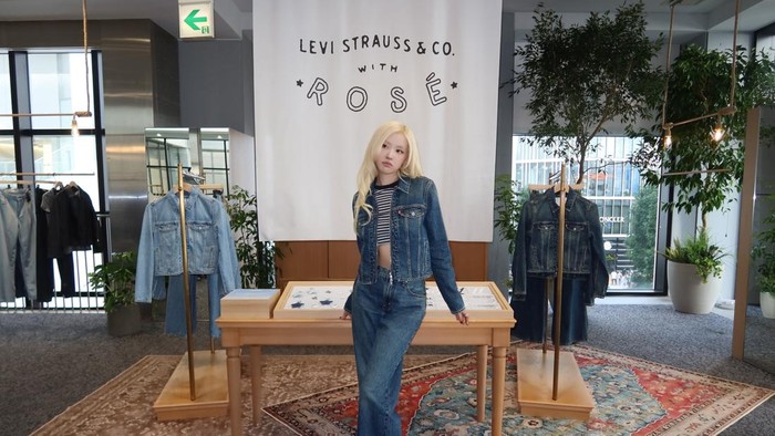 Beri Sentuhan Personal, Levi's Rilis Kolaborasi 'The Original Girl' bersama Rose BLACKPINK