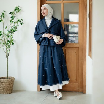 Get The Look: Inspirasi Outfit Formal Stylish ala Mega Iskanti