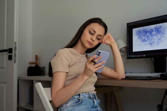 cara mencegah brain rot akibat penggunaan media sosial