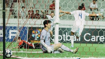 Sorotan Dunia Olahraga CNN Sport : Julio Cesar Bawa Persib Unggul 1-0 atas FC Seoul di Babak I