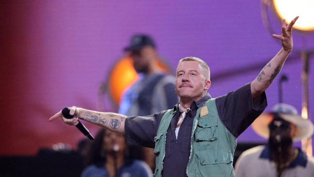 Miliuner Yahudi Buka Suara usai Desak Ed Sheeran 'Tendang' Macklemore 