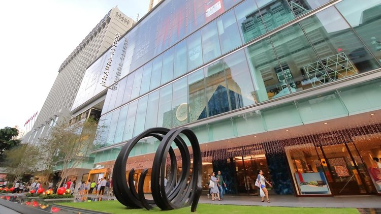 Singapore - November 17&comma; 2018&colon; Unidentified people visit Scotts Square shopping mall in Orchard road Singapore&period;