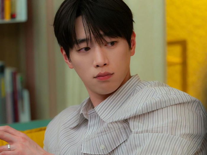 Seo Kang Jun bagikan tentang drama A Love Other Than Yours, mulai dari karakter yang ia perankan, alasannya membintangi drama ini, hingga chemistry-nya bersama Ahn Eun Jin.