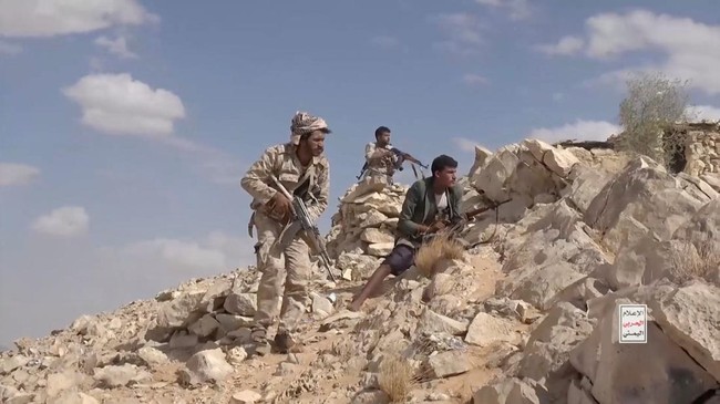 Houthi Gempur Pasukan Yaman yang Didukungan Arab Saudi