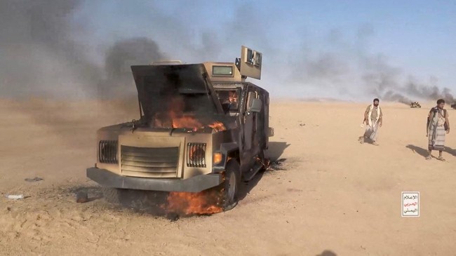 Houthi Gempur Pasukan Yaman yang Didukungan Arab Saudi