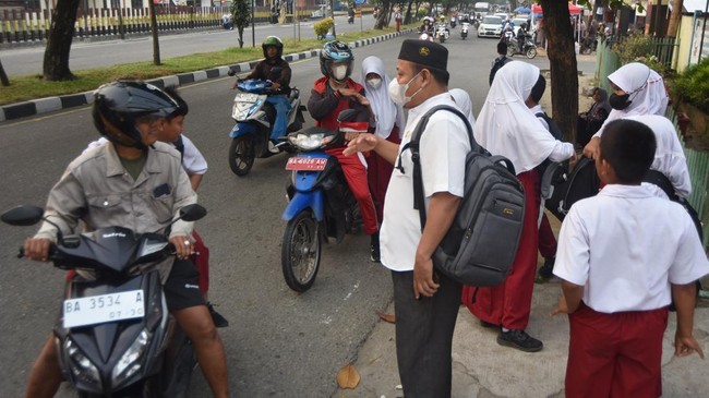 Siswa Dipulangkan Karena Kualitas Udara Memburuk di Padang