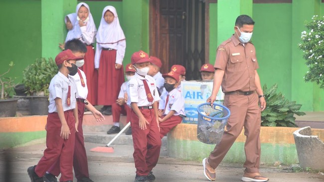 Siswa Dipulangkan Karena Kualitas Udara Memburuk di Padang