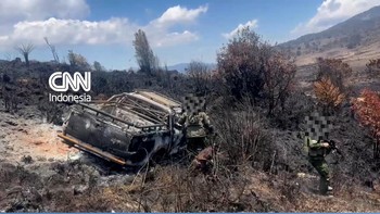 Anggota OPM dilaporkan membakar seorang sopir beserta mobilnya di jalur Wamena, Papua Pegunungan pada Selasa (15/9).