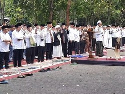 Ikhtiar Spiritual Warga Purwakarta di Tengah Musim Kemarau