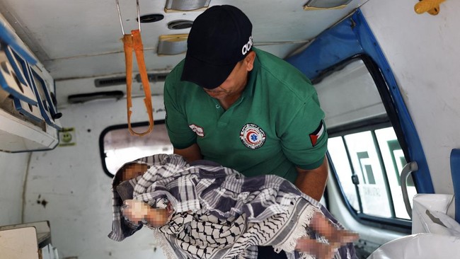 20 Orang Tewas Tertimbun Bangunan Runtuh di Gaza
