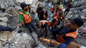20 Orang Tewas Tertimbun Bangunan Runtuh di Gaza