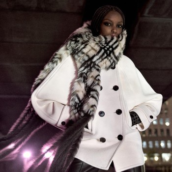 FKA Twigs dan Romeo Beckham Bintangi Kampanye Terbaru Burberry