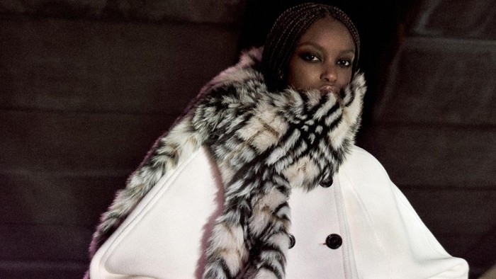 FKA Twigs dan Romeo Beckham Bintangi Kampanye Terbaru Burberry