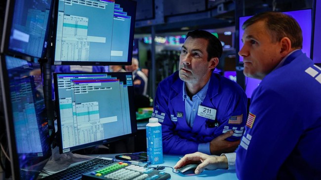 Wall Street Ambruk Usai The Fed Naikkan Suku Bunga