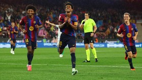 Soccer Football - LaLiga - FC Barcelona v Racing Santander - Spotify Camp Nou, Barcelona, Spain - September 16, 2026 FC Barcelona's Lamine Yamal celebrates scoring a goal that was later disallowed REUTERS/Albert Gea