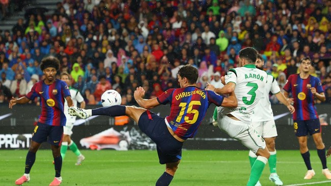 Soccer Football - LaLiga - FC Barcelona v Racing Santander - Spotify Camp Nou, Barcelona, Spain - September 16, 2026 FC Barcelona's Andreas Christensen shoots at goal REUTERS/Albert Gea