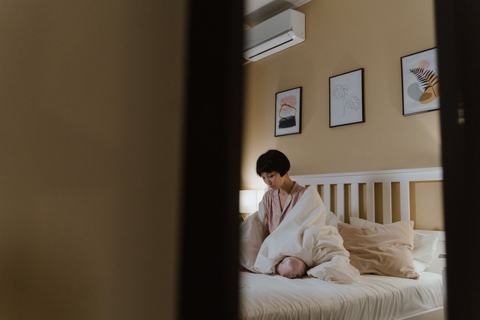 Orang cerdas memerhatikan betul apa yang mereka kerjakan di malam hari sebelum tidur, termasuk pula kalimat yang mereka ucapkan sebelum memejamkan mata.